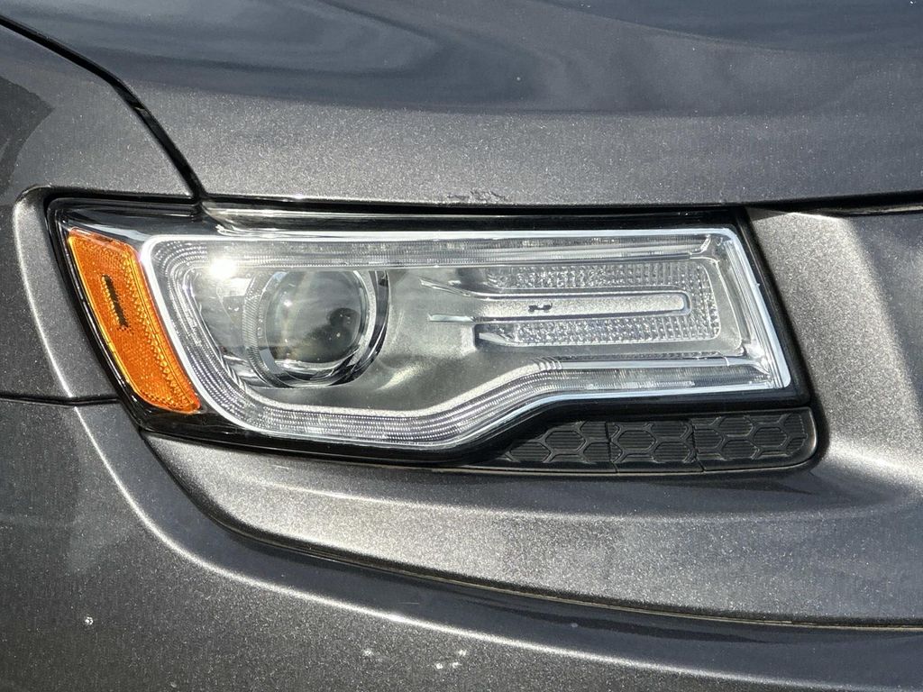 Thumbnail: 2015 Jeep Grand Cherokee - 5