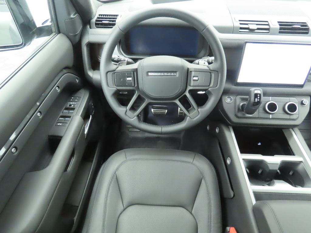 2025 Land Rover Defender 130 11