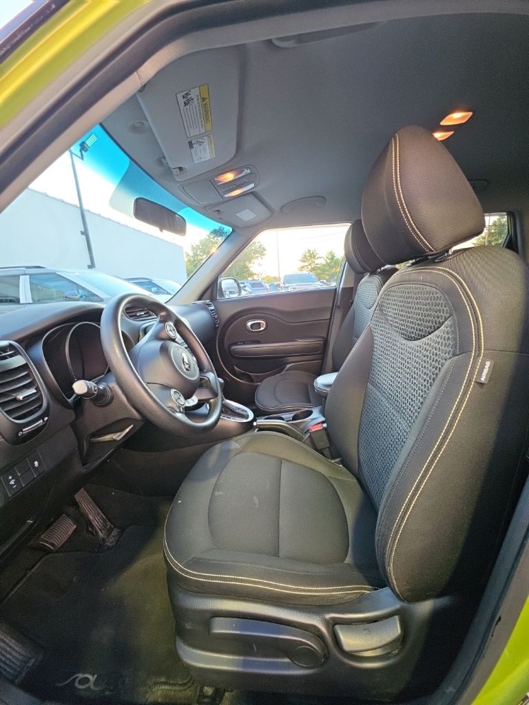 Used 2015 Green Kia Plus image 14