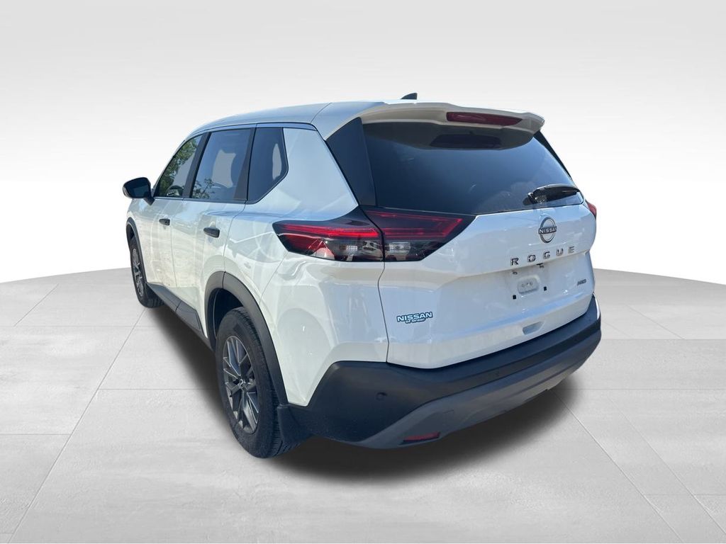 2023 Glacier White Nissan Rogue S AWD SUV