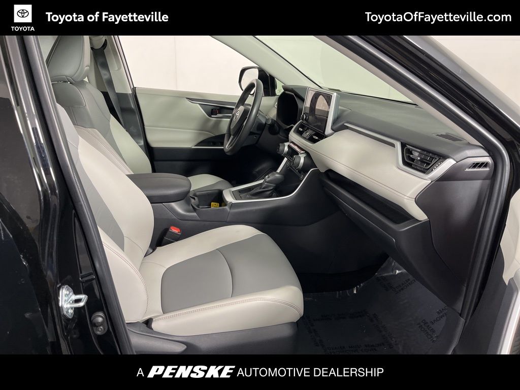 Thumbnail: 2025 Toyota RAV4 - 7