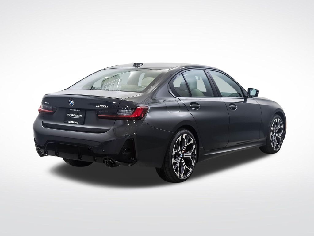 Thumbnail: 2026 BMW 3 Series - 5