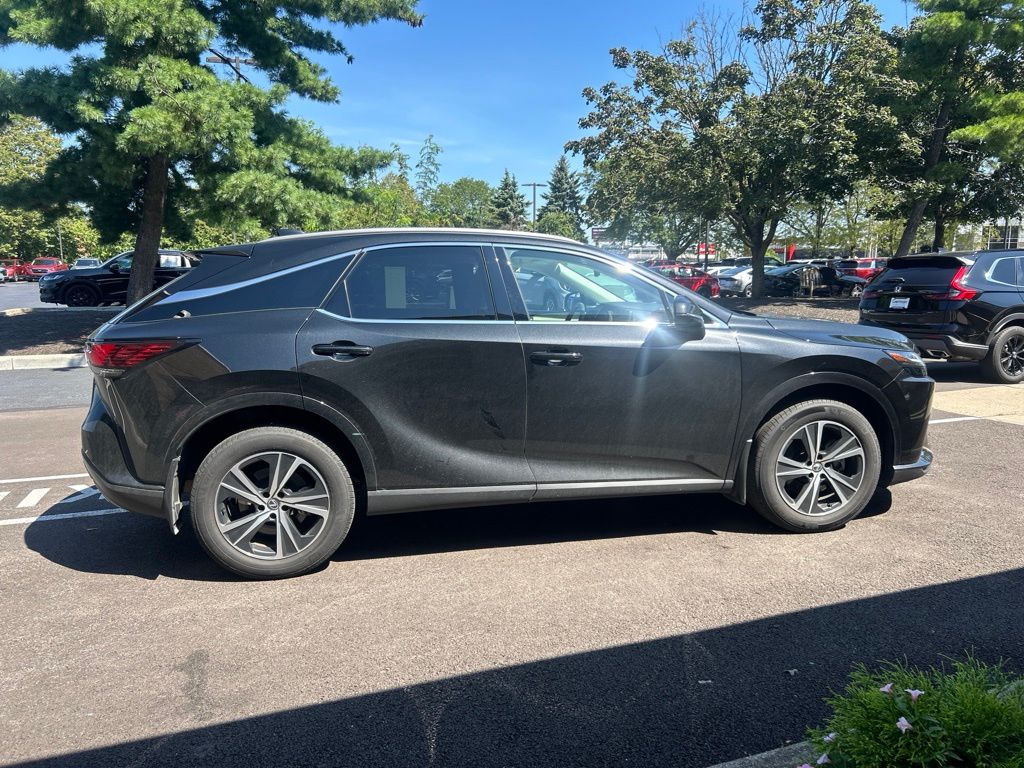 Used 2023 Black Lexus 350h Premium image 9