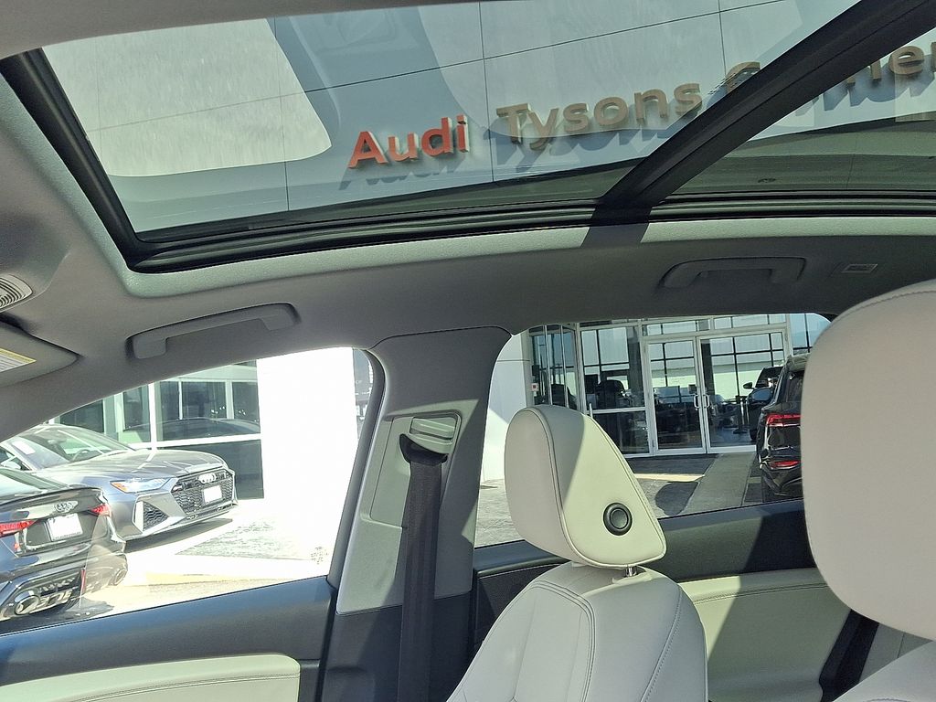 Thumbnail: 2025 Audi Q6 e-tron - 14