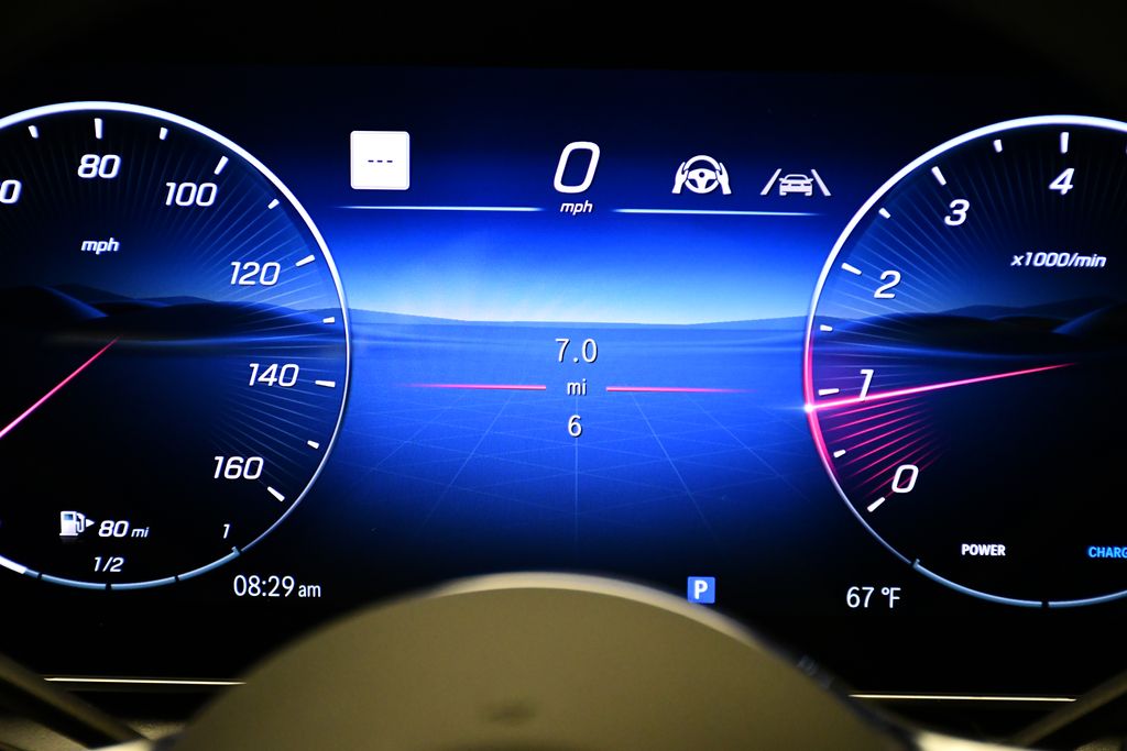 2025 Mercedes-Benz GLC 300 24