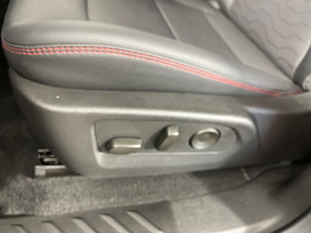Thumbnail: 2026 Chevrolet Colorado - 23