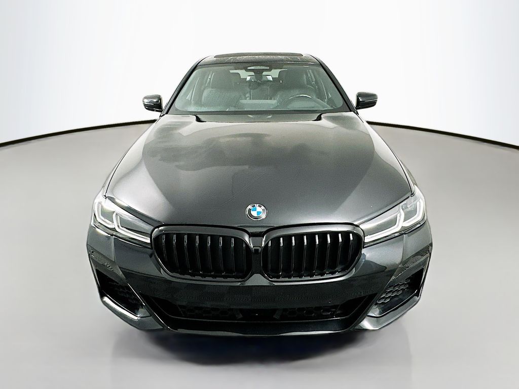 2022 BMW 5 Series M550i xDrive 2