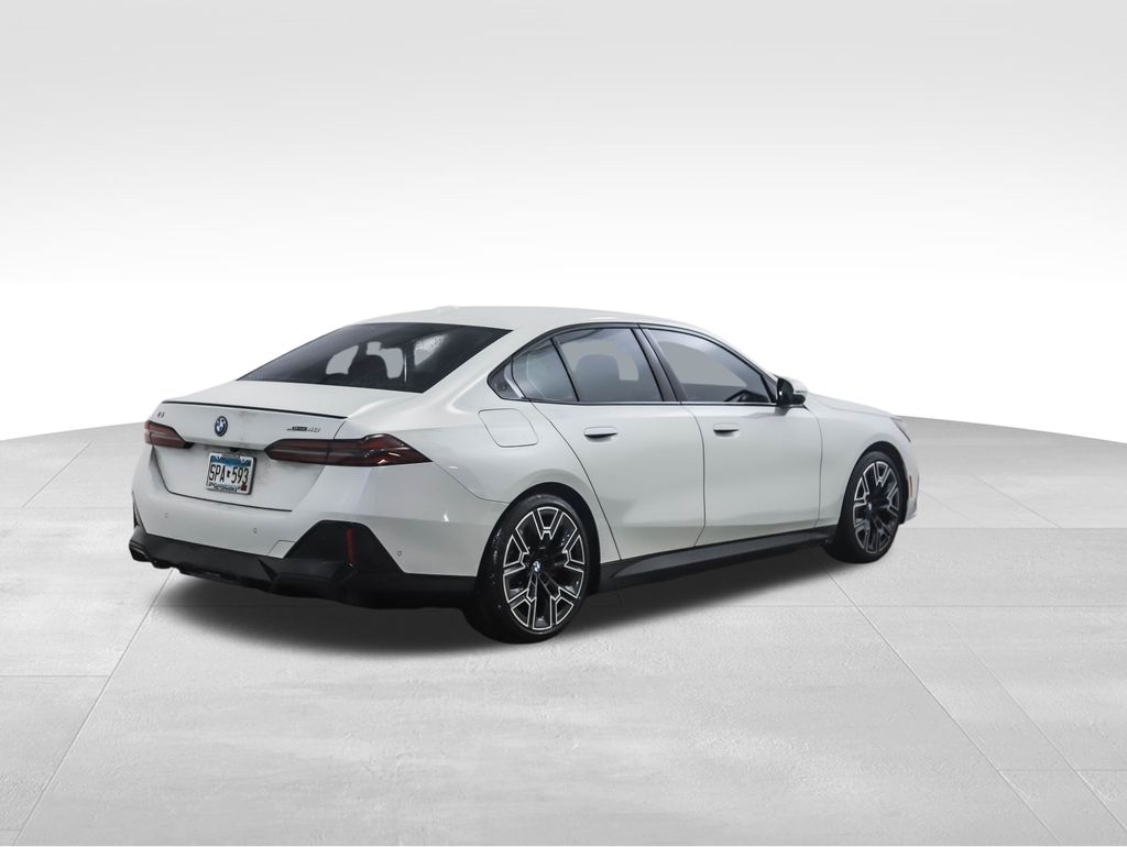 Thumbnail: 2026 BMW i5 - 5