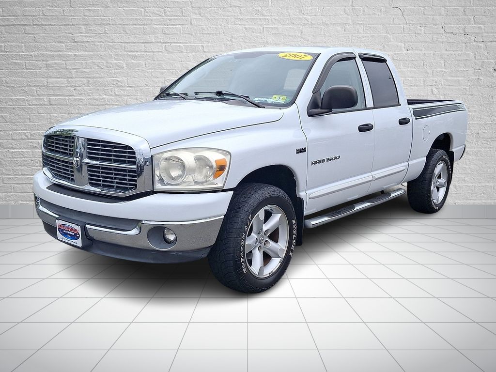 Bright White 2007 Dodge RAM 1500 Pickup Truck Four-Wheel Drive 5-Speed Automatic