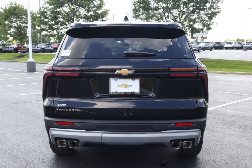 Thumbnail: 2027 Chevrolet Traverse - 6