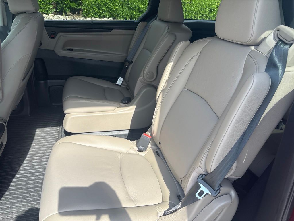 Certified Used 2023 Red Honda EX-L image 19