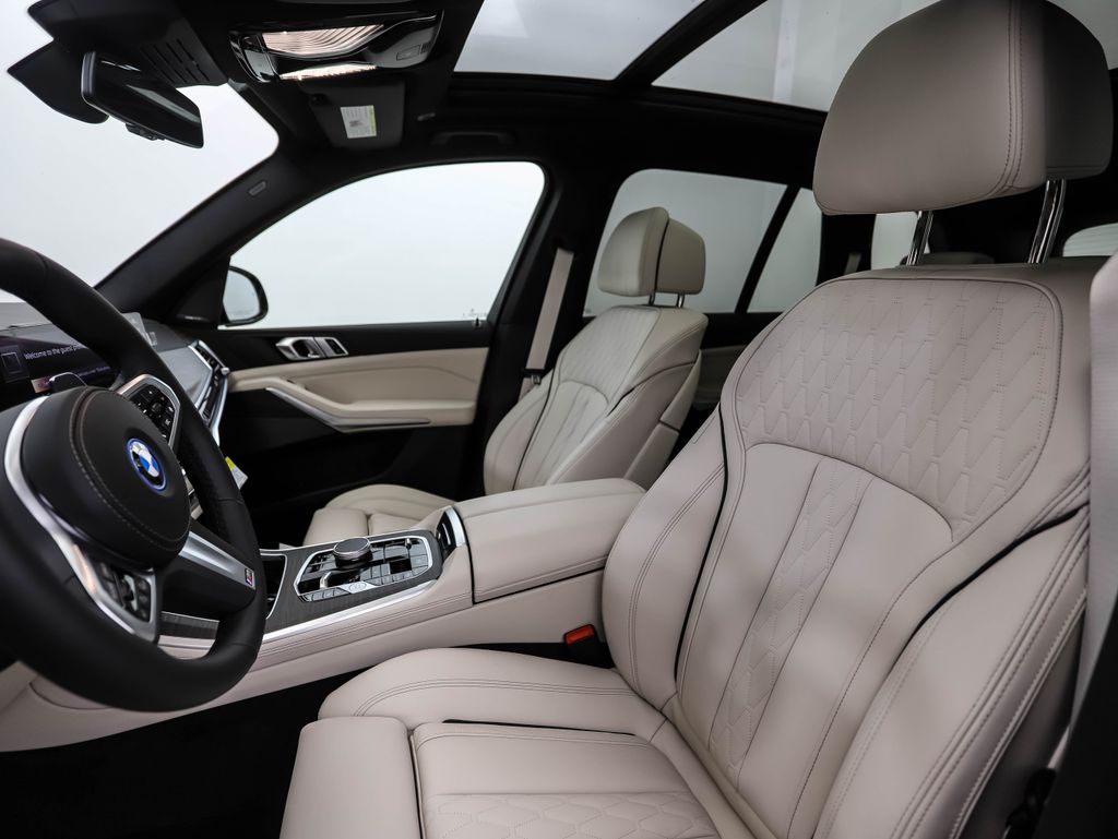 2026 BMW X5 xDrive50e 11