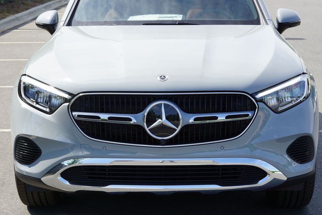 Thumbnail: 2026 Mercedes-Benz GLC - 9
