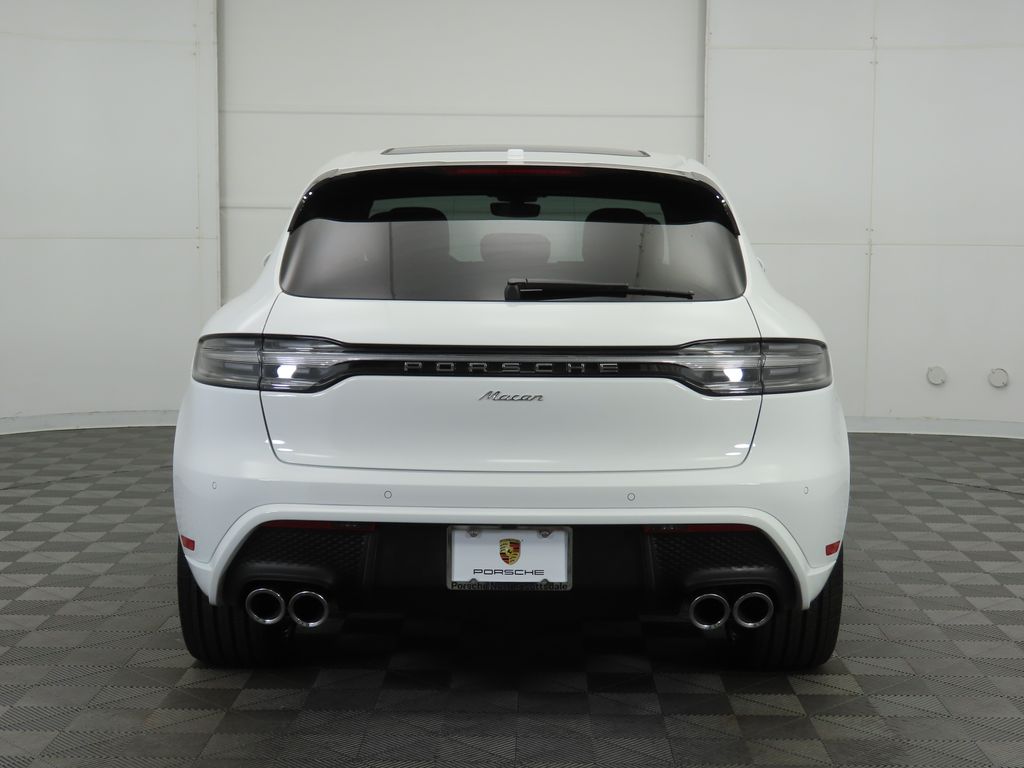 Thumbnail: 2024 Porsche Macan - 6