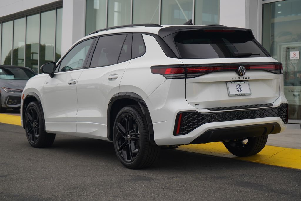 Thumbnail: 2026 Volkswagen Tiguan - 3