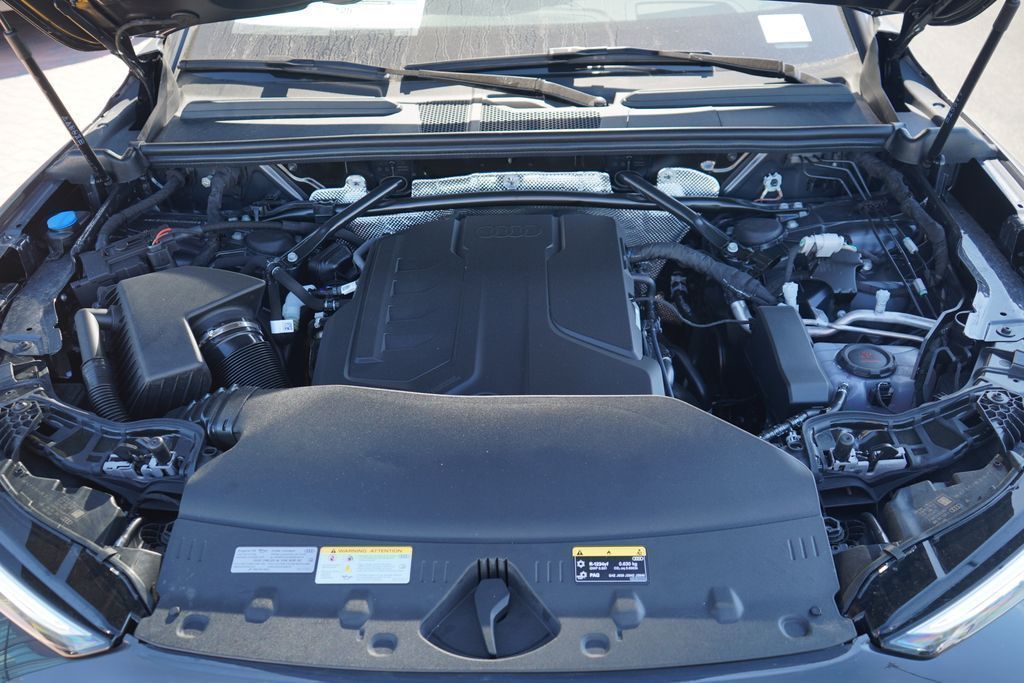 Thumbnail: 2025 Audi Q5 - 12