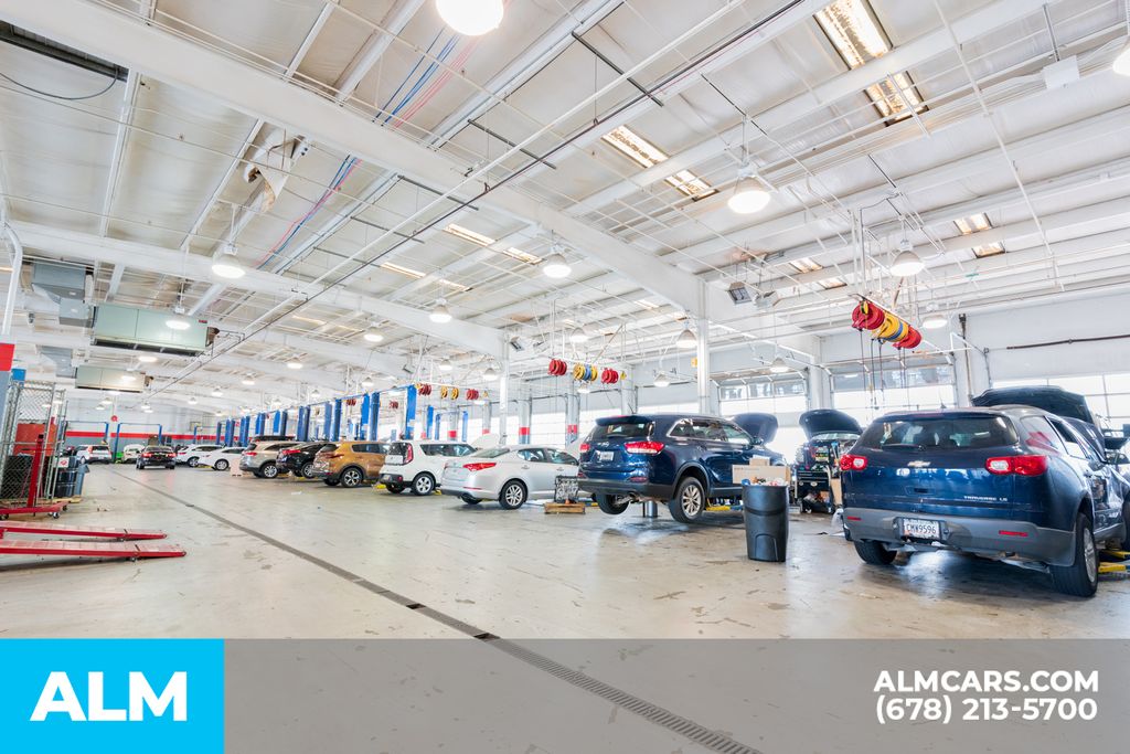 Used 2018  Tesla Long Range image 81