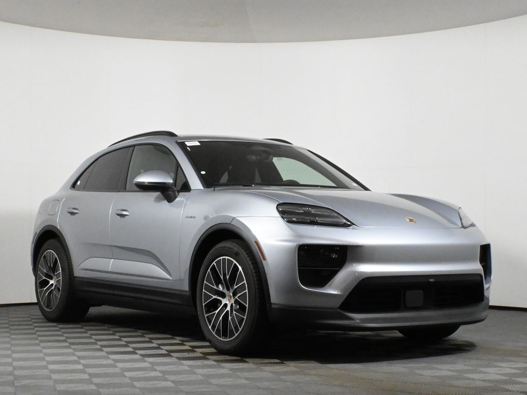 Thumbnail: 2025 Porsche Macan - 9