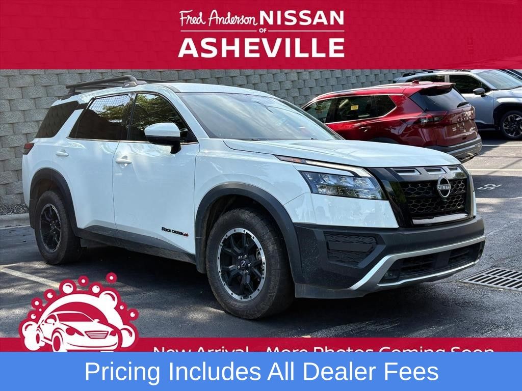 Glacier White 2025 Nissan Pathfinder SUV / Crossover All-Wheel Drive 9-Speed Automatic