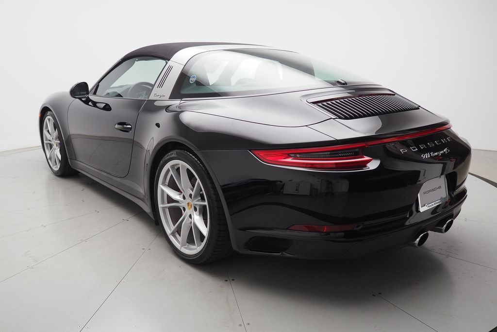 Thumbnail: 2019 Porsche 911 - 7