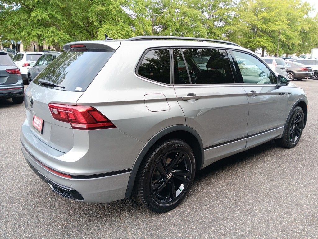 2024 Volkswagen Tiguan 2.0T SE R-Line Black 5