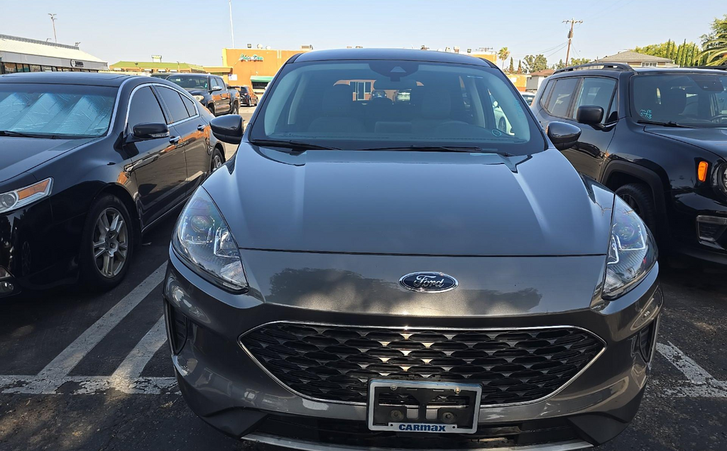 View vehicle photo 3