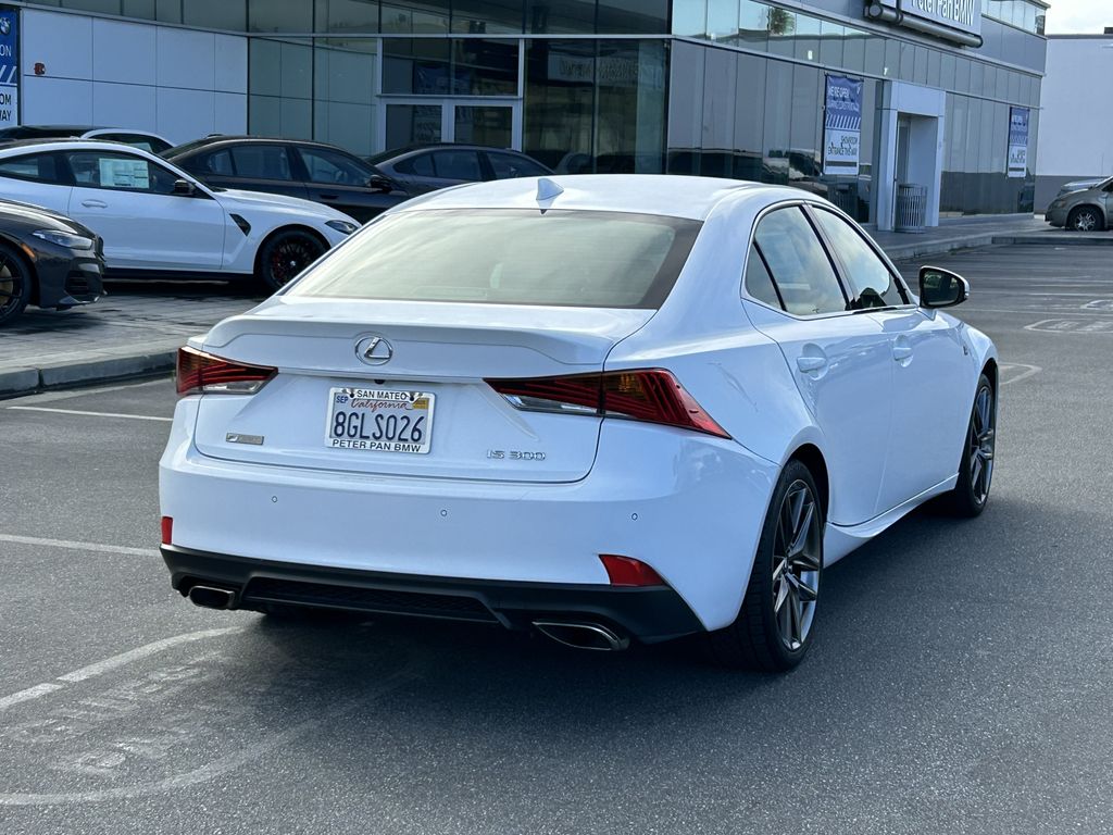 2018 Lexus IS 300 5