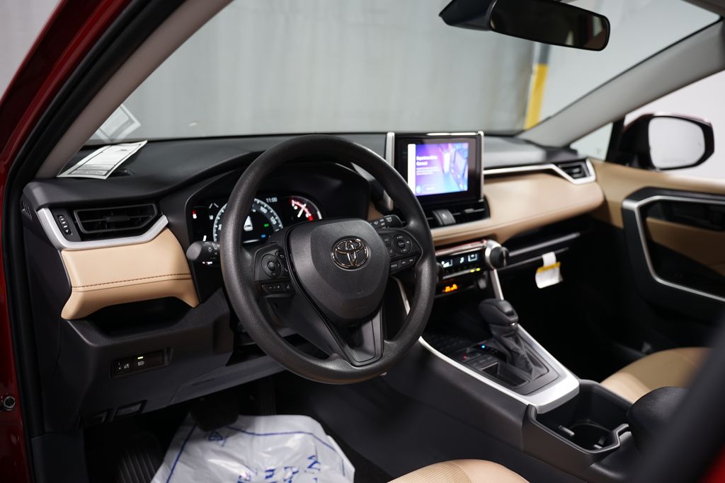 Thumbnail: 2025 Toyota RAV4 - 11
