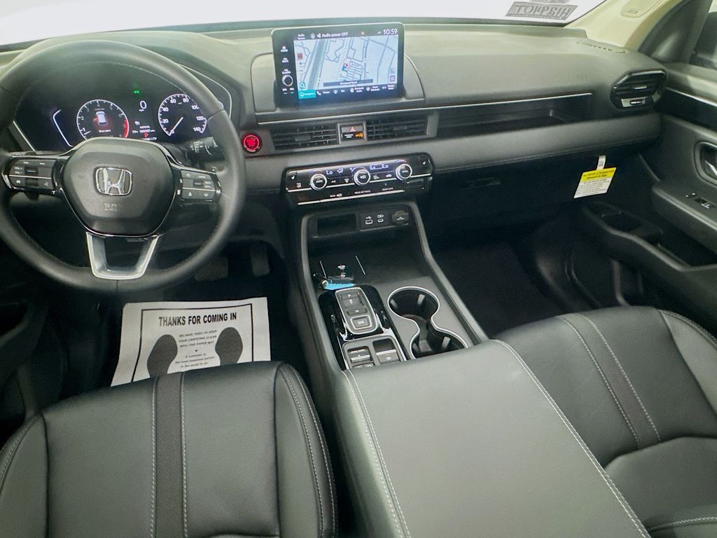 New Car 2025 Honda Pilot  Touring For Sale Under $50,000 In Austin, Texas