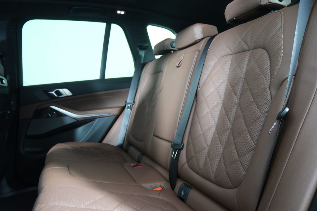 Thumbnail: 2026 BMW X5 - 15