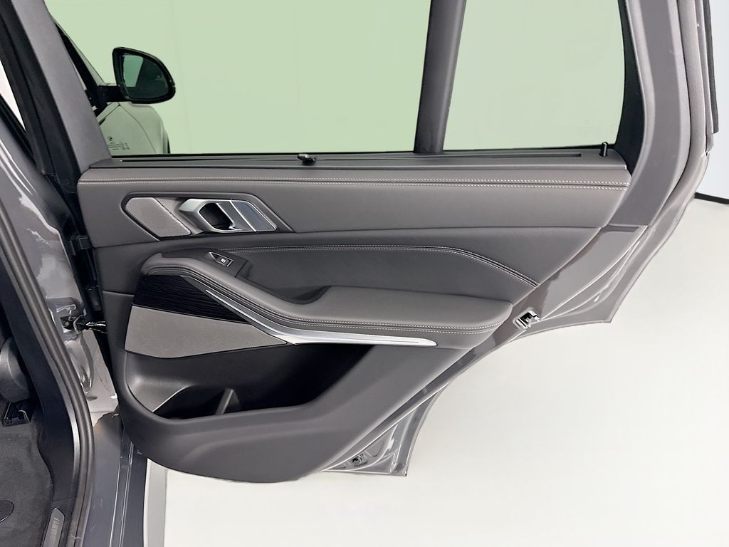 Thumbnail: 2026 BMW X5 - 26