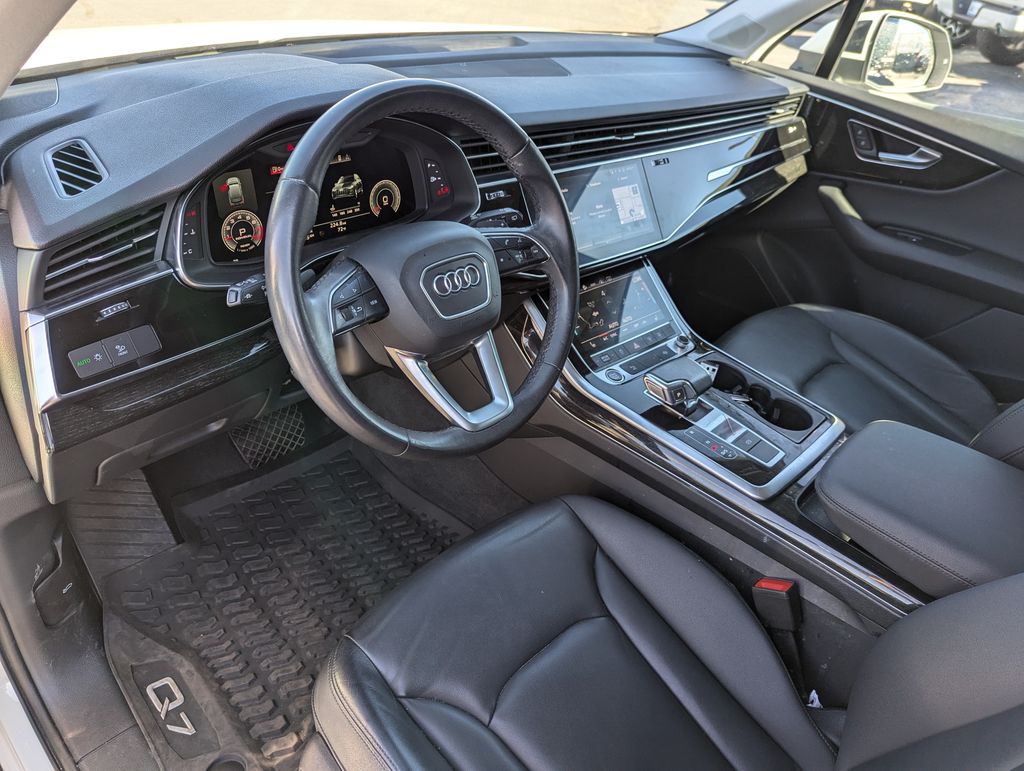 2022 Audi Q7 45 Premium Plus 23