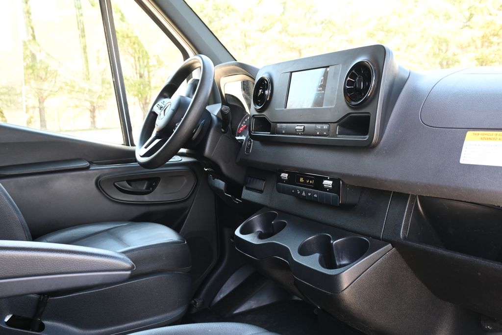 Thumbnail: 2023 Mercedes-Benz Sprinter - 28