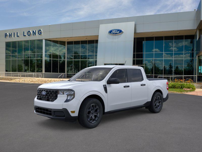 Oxford White 2025 Ford Maverick XLT SuperCrew AWD Pickup Truck All-Wheel Drive 8-Speed Automatic