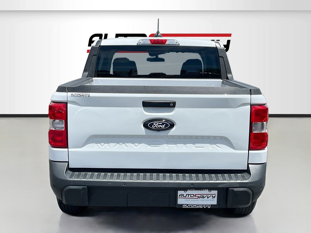 Used 2025 White Ford XL image 6