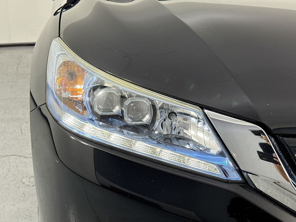 Used Car 2015 Honda Accord Hybrid  Touring For Sale Under $20,000 In Austin, Texas