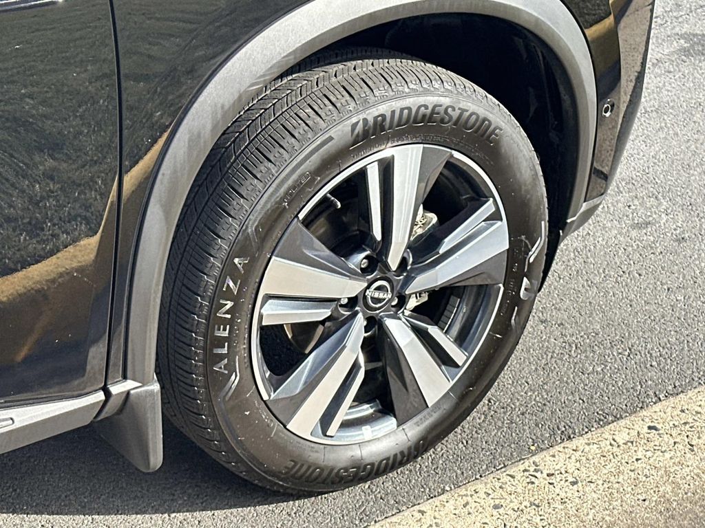 Thumbnail: 2022 Nissan Rogue - 18