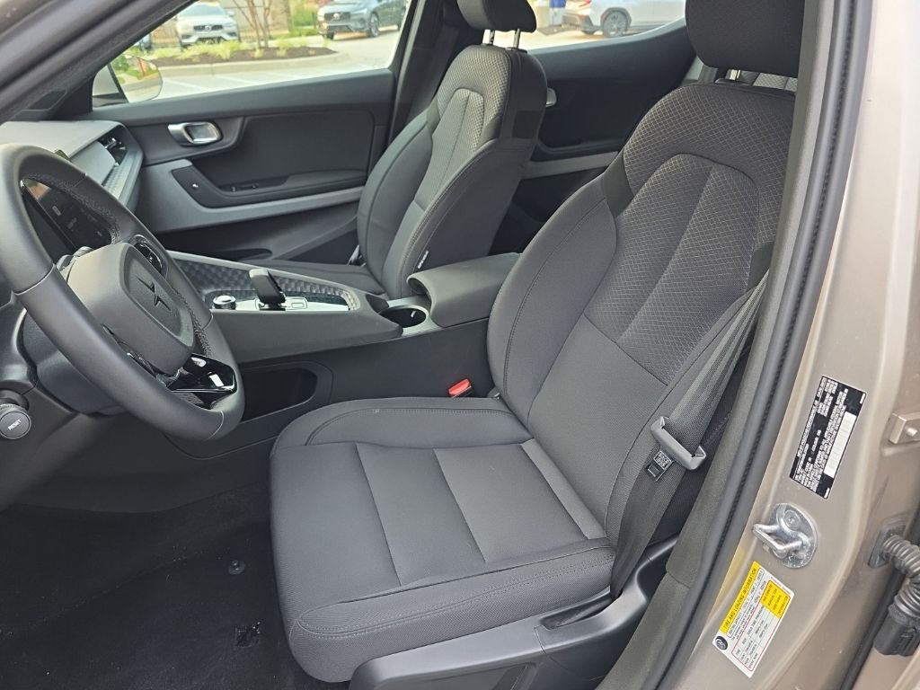 Used 2024  Polestar Long Range Dual Motor image 8