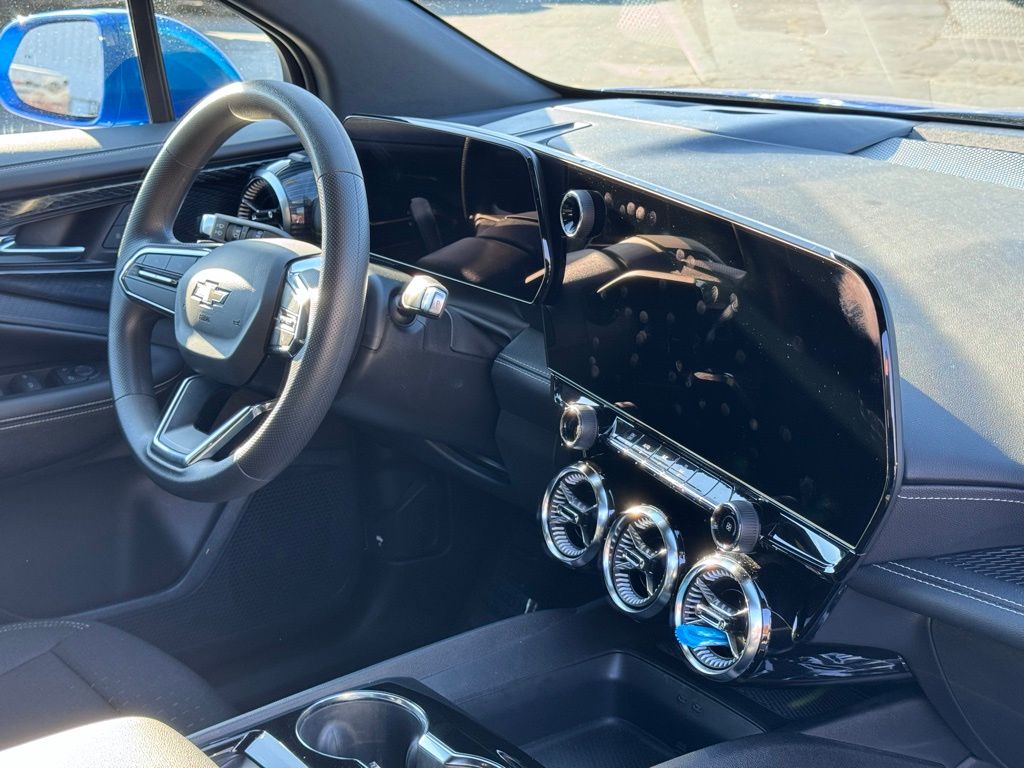 ChevroletBlazer EV27