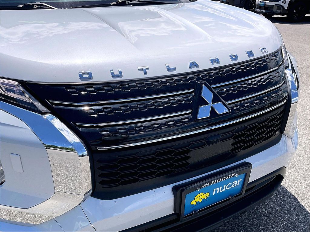 2023 Mitsubishi Outlander — photo 26