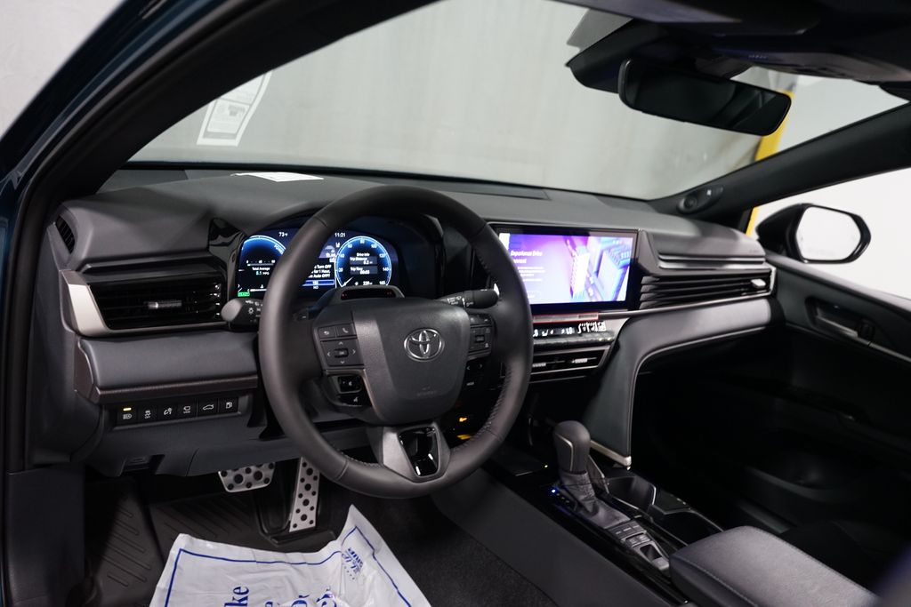 Thumbnail: 2026 Toyota Camry - 11