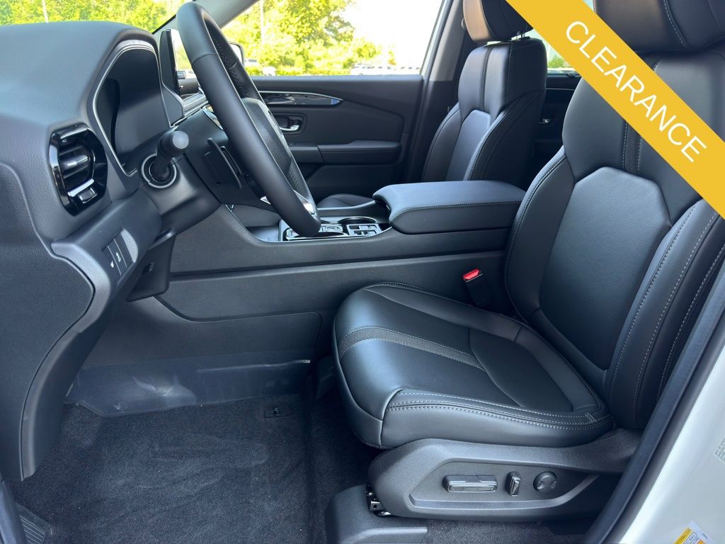 2025 Honda Pilot EX-L White at Bayway Cadillac of The Woodlands