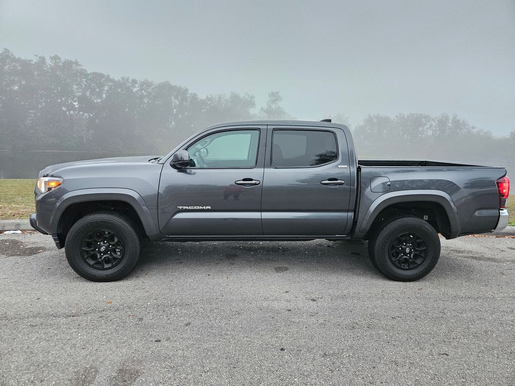 2022 Toyota Tacoma SR5 2