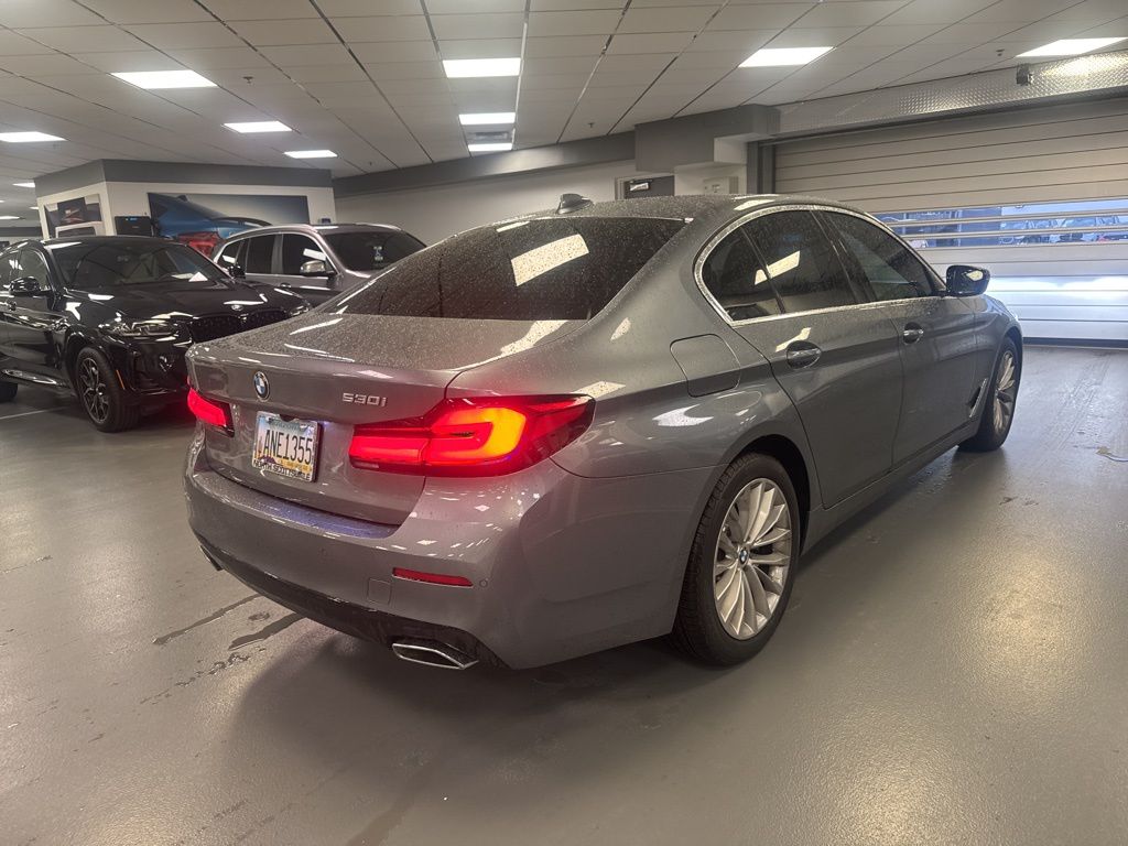 Thumbnail: 2022 BMW 5 Series - 5