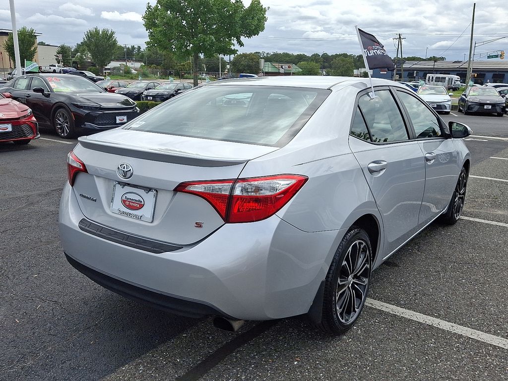 Thumbnail: 2016 Toyota Corolla - 6