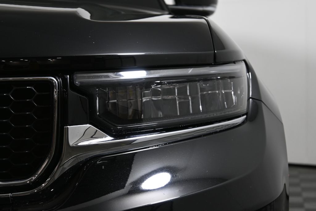 Thumbnail: 2023 Jeep Grand Cherokee - 12