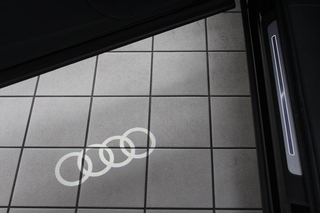 Thumbnail: 2026 Audi Q7 - 15