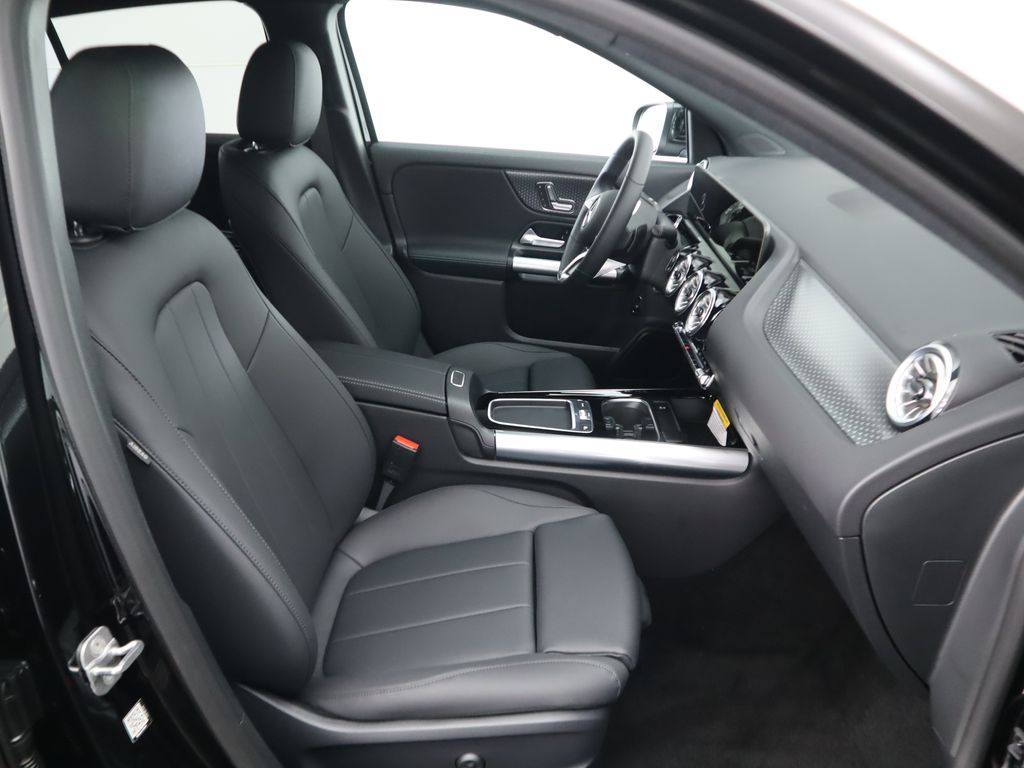 Thumbnail: 2025 Mercedes-Benz GLA - 22