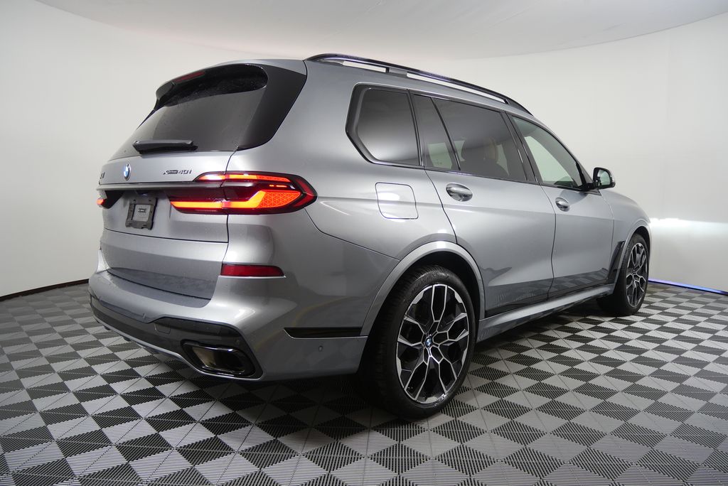 Thumbnail: 2024 BMW X7 - 3