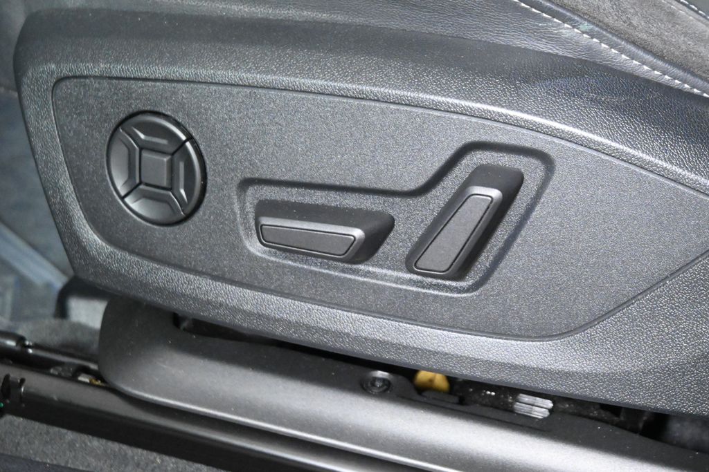 Thumbnail: 2022 Audi Q3 - 28